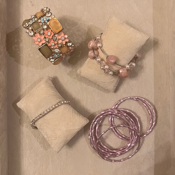 Spring Floral Jewellery Accessory 10 Piece Bundle - Picture 3 of 4